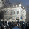 Центральный офис регионалов захвачен, Мерседес во дворе сожгли (ФОТО) — обновлено