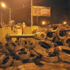 Во Львове активисты установили противотанковые орудия на укреплениях (ФОТО)