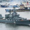 Ракетный крейсер «Москва» направляется к материковой части Украины