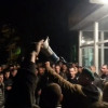 На шахтах Ахметова в Луганской области начались забастовки (ФОТО + ВИДЕО)
