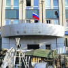 В Луганске во дворе захваченного здания СБУ обнаружен труп молодого человека