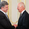 Байден-Порошенко: США поражены тщательностью выполнения мирного плана