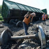 На Донетчине террористы подорвали пути прямо под поездом