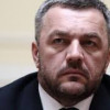 В экс-генпрокурора Махницкого неизвестные бросили торт (ВИДЕО)