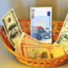 Рубль продолжает «бить» антирекорды