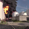 На нефтебазе под Киевом до сих пор горит резервуар с бензином