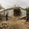 Число жертв обстрела под Мариуполем продолжает расти