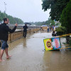 Население Сочи начали эвакуировать из-за наводнения