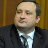 Арбузов готов обсудить с оппозицией внеочередные выборы нардепов и президента