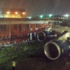Самолет протаранил здание в аэропорту Йоханнесбурга (ФОТО)