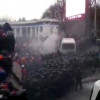 На Грушевского горят милицейские автобусы. Народ ликует (ВИДЕО)