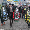 Прощание со свободой слова. Януковичу принесли траурные венки (ФОТО)