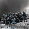 Беркут позирует на баррикадах после разгона активистов (ФОТО)