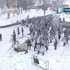 Офицер беркута вышел на переговоры с протестующими на Грушевского