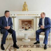 Путин можно сказать заявил о себе и Януковиче: «Самое страшное, что может случиться с политиком – вцепиться в кресло и думать только о нем»