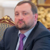 Первое, что сделал Арбузов на новой должности — начал раздувать штат Кабмина