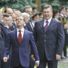 Медведев считает, что об Януковича вытирают ноги и он должен собраться
