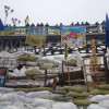 На Майдане укрепляют баррикады (ВИДЕО)