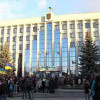 В Ровно митингующие захватили здание ОГА, прокуратуру и базу «Беркута»