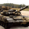 К границе с Украиной российские войска подвозят новейшие танки