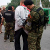 Боевики батальона «Восток» задерживают активистов ДНР, называя их мародерами (ФОТО)