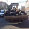 В Киеве начали разбирать баррикады на Крещатике (ФОТО)