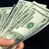 Доллар в обменниках вырос до 14,93 грн