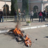 В Одессе «сожгли» и «похоронили» регионала Сергея Кивалова (ФОТО+ВИДЕО)