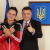 Аваков наградил руфера Мустанга именным оружием (ФОТО)