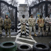 Нужно ли ограничивать выезд из Украины военнообязанным?