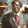 Падение диктатора. Глава Зимбабве упал прямо перед журналистами (ВИДЕО)