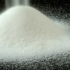Кабмин повысил минимальные цены на сахар на треть