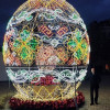 В центре Киева появилось самое большое в мире светящееся яйцо (ФОТО)