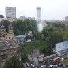 В Киеве возле Александровской больницы забил мощный гейзер (ФОТО)