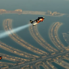Швейцарский летчик пролетел на реактивном ранце над Дубаем (ВИДЕО)