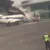 В Казахстане прямо у трапа сгорел самолет (ВИДЕО)