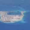 Китай достраивает аэродром на искусственно нарощенных спорных островах