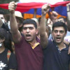 Один из митингующих в Ереване зашил себе рот